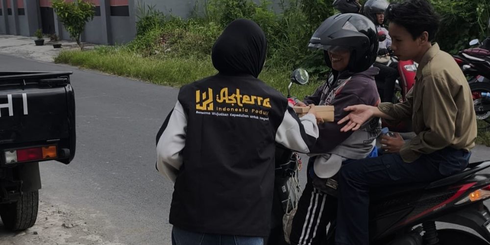 Resmi Dimulai! 100 Porsi MBG Dibagikan Yayasan Asterra di Gamping